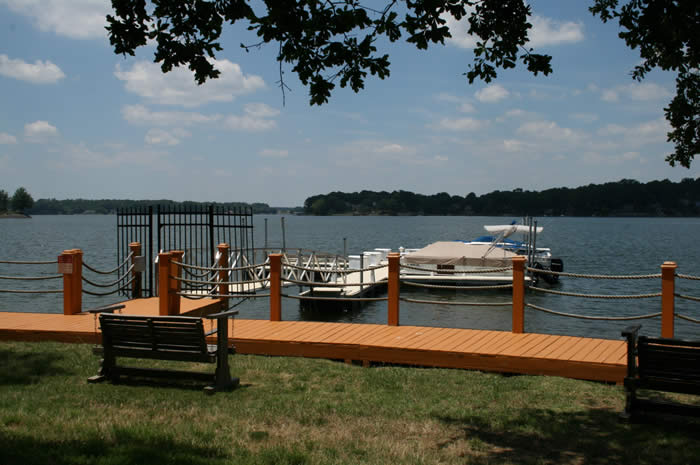 Community boat slips on Lake Wylie Sunset Point