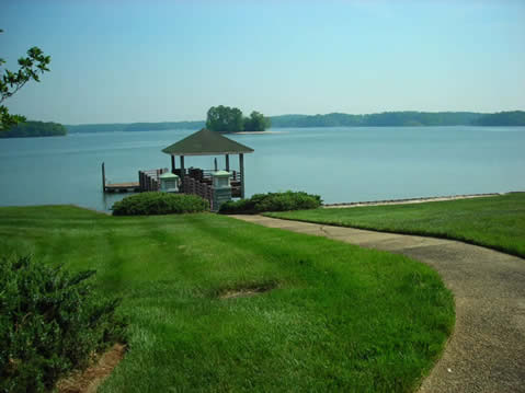 Lake Club condo's or condominiums townhouses on Lake Wylie in Rock Hill SC waterfront Lake Wylie real estate for sale